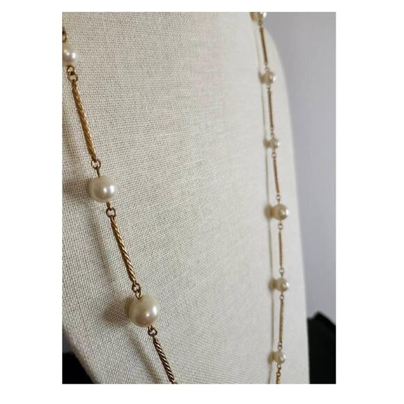 Vintage Avon Station Necklace Faux Pearl with Gold Tone Twisted Bar Links - Picture 2 of 10